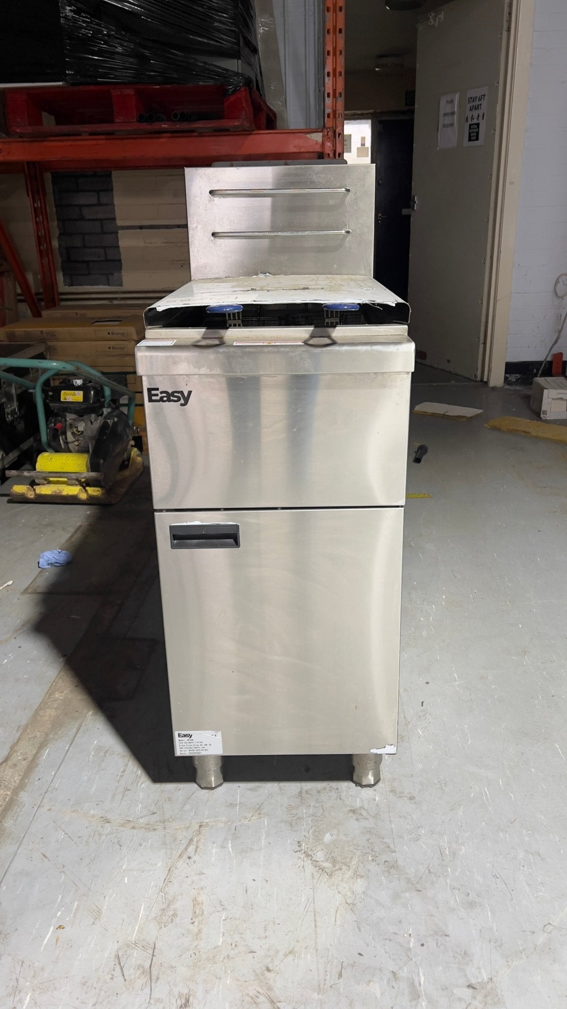 Easy Equipment BF40N Commercial Gas Fryer Twin Basket Working - TRADE OUTLET SCOTLAND LTD
