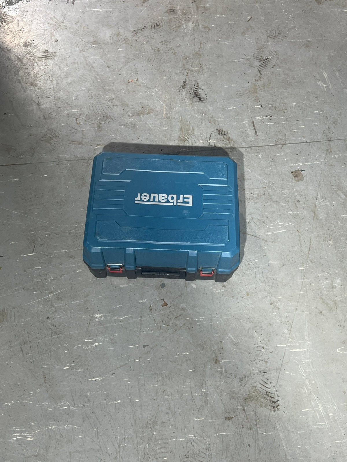 Erbauer 2100W Electric Plunge Router with Case & Accessories - TRADE OUTLET SCOTLAND LTD