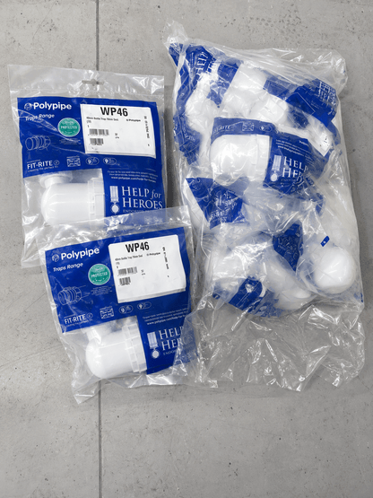 Job Lot Polypipe Plumbing Fittings – Bottle Traps, Flexible Waste Connectors & Tank Connectors – 30 Pieces – New - TRADE OUTLET SCOTLAND LTD