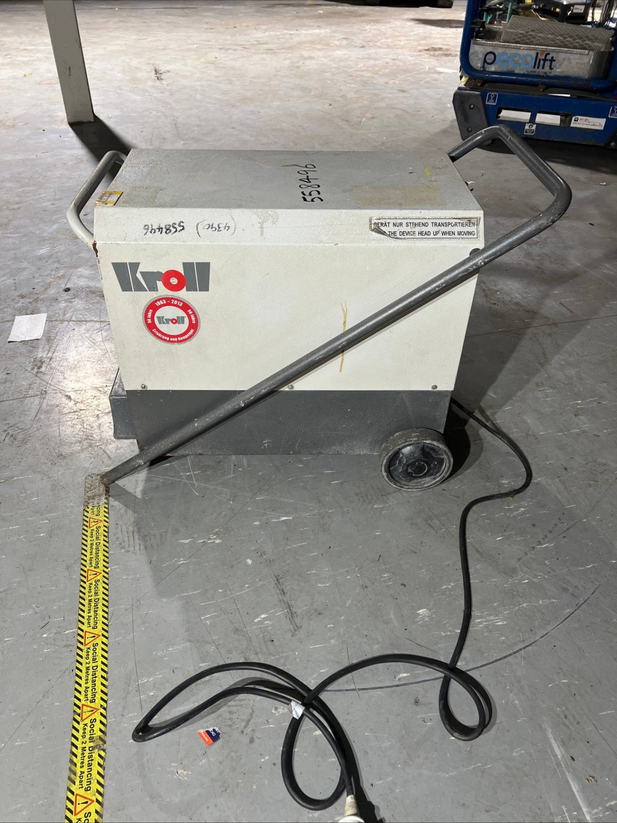 Kroll T40 Dual Commercial Dehumidifier 40L 110V/230V Tested Working Low Hours - TRADE OUTLET SCOTLAND LTD