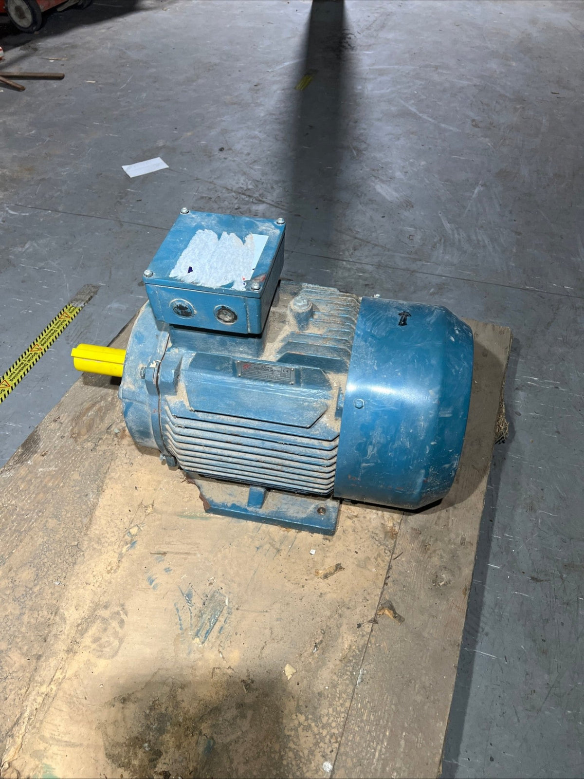 Power Plus 11kW 3 Phase Induction Motor Y2 160M-4 415V 1430RPM 15HP Industrial - TRADE OUTLET SCOTLAND LTD